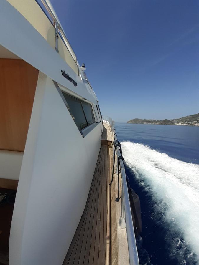 Boat And Breakfast Fiumicino - Roma Hotel ออสเตียอันตีกา ภายนอก รูปภาพ