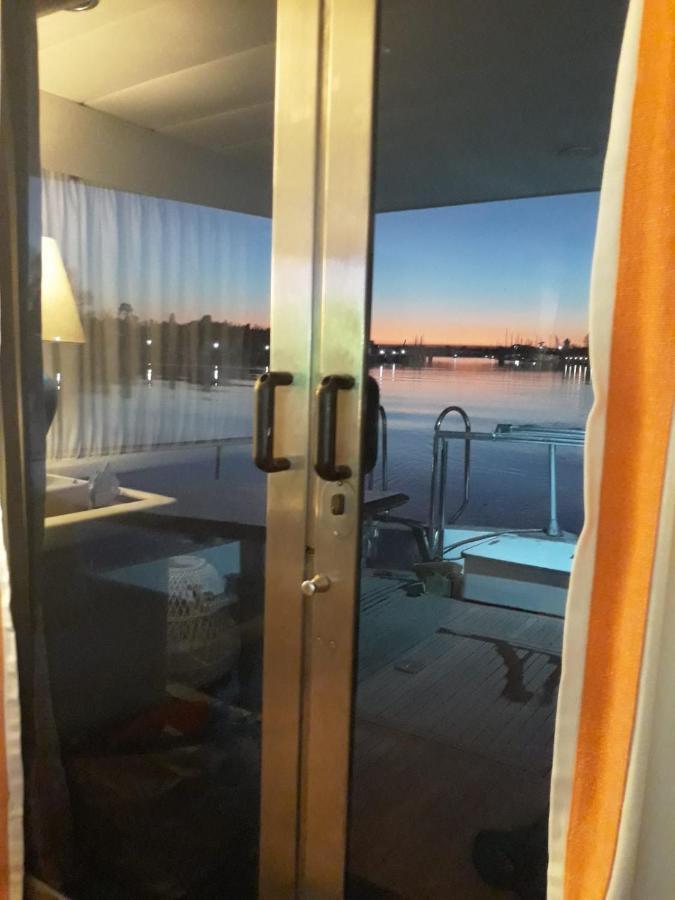 Boat And Breakfast Fiumicino - Roma Hotel ออสเตียอันตีกา ภายนอก รูปภาพ