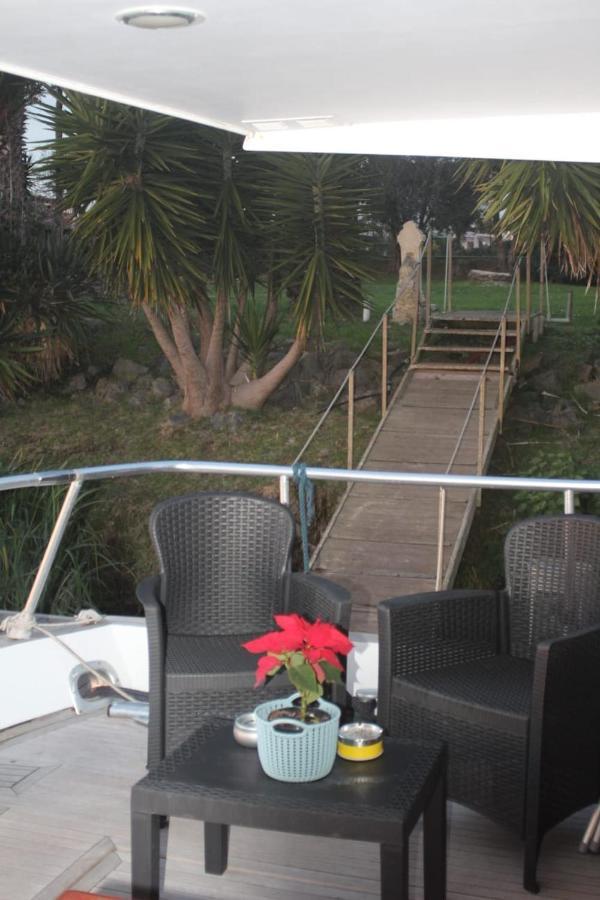 Boat And Breakfast Fiumicino - Roma Hotel ออสเตียอันตีกา ภายนอก รูปภาพ