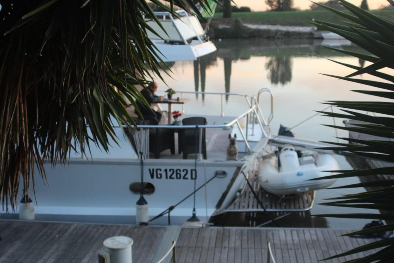 Boat And Breakfast Fiumicino - Roma Hotel ออสเตียอันตีกา ภายนอก รูปภาพ