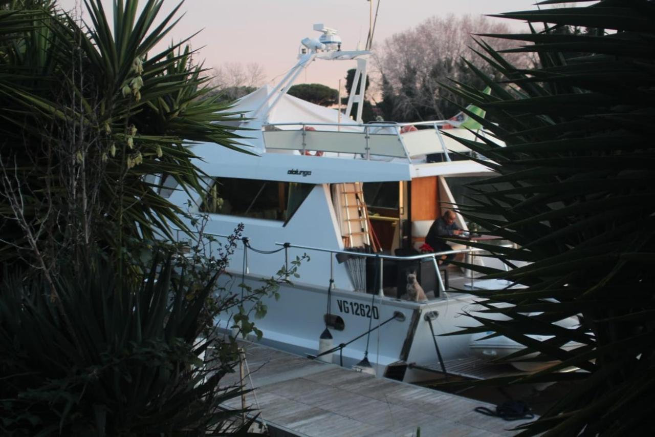 Boat And Breakfast Fiumicino - Roma Hotel ออสเตียอันตีกา ภายนอก รูปภาพ