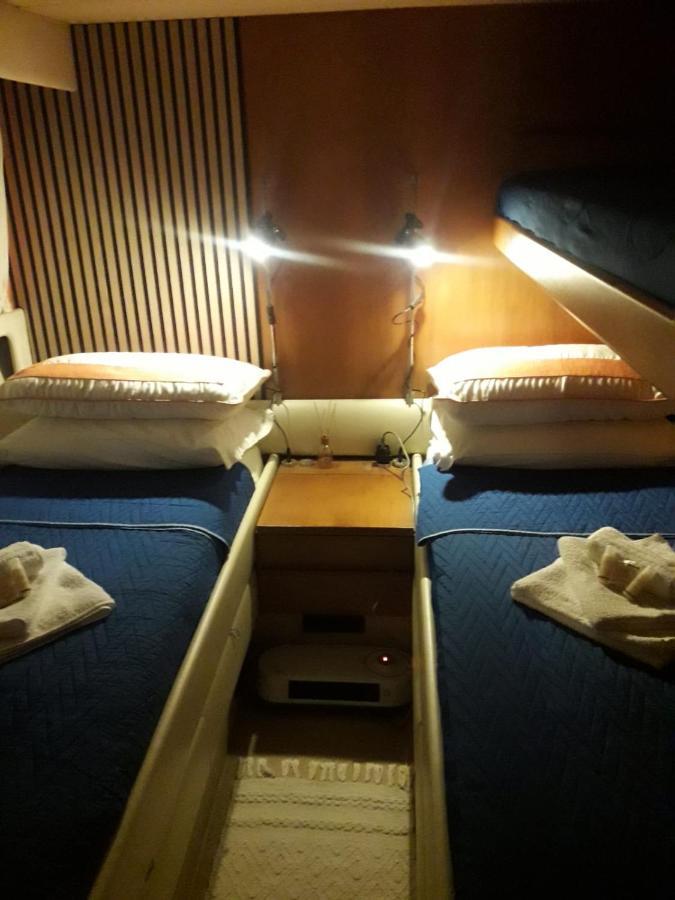 Boat And Breakfast Fiumicino - Roma Hotel ออสเตียอันตีกา ภายนอก รูปภาพ